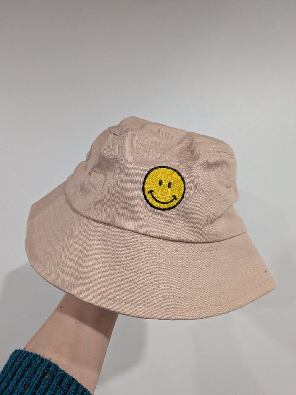 North Western Mfg Co. Smiley Face Bucket Hat Beige One Size